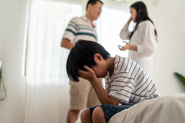 Làm sao để trẻ không bị tổn thương tâm lý khi cha mẹ ly hôn?