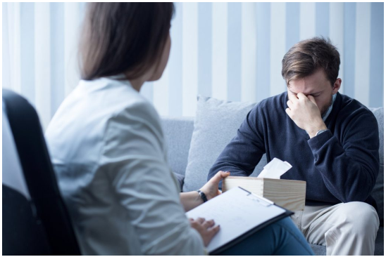Bạn nên bắt đầu CBT với sự giúp đỡ từ một chuyên gia tâm lý