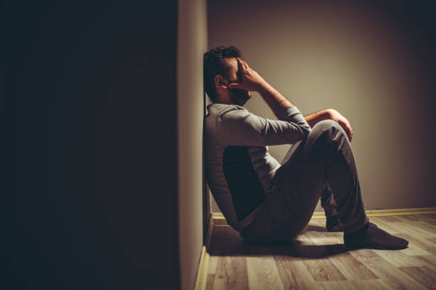 Người có thói ghen tuông mù quáng sống trong cảm giác lo lắng, sợ hãi và bất an dai dẳng