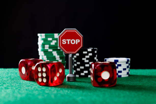  Để vượt qua nghiện cờ bạc, bạn cần quyết tâm không chơi và từ chối lời mời rủ rê