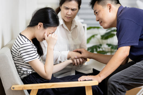 Các chuyên gia tâm lý sẽ giúp bạn nhận ra và điều chỉnh lại các suy nghĩ tiêu cực.